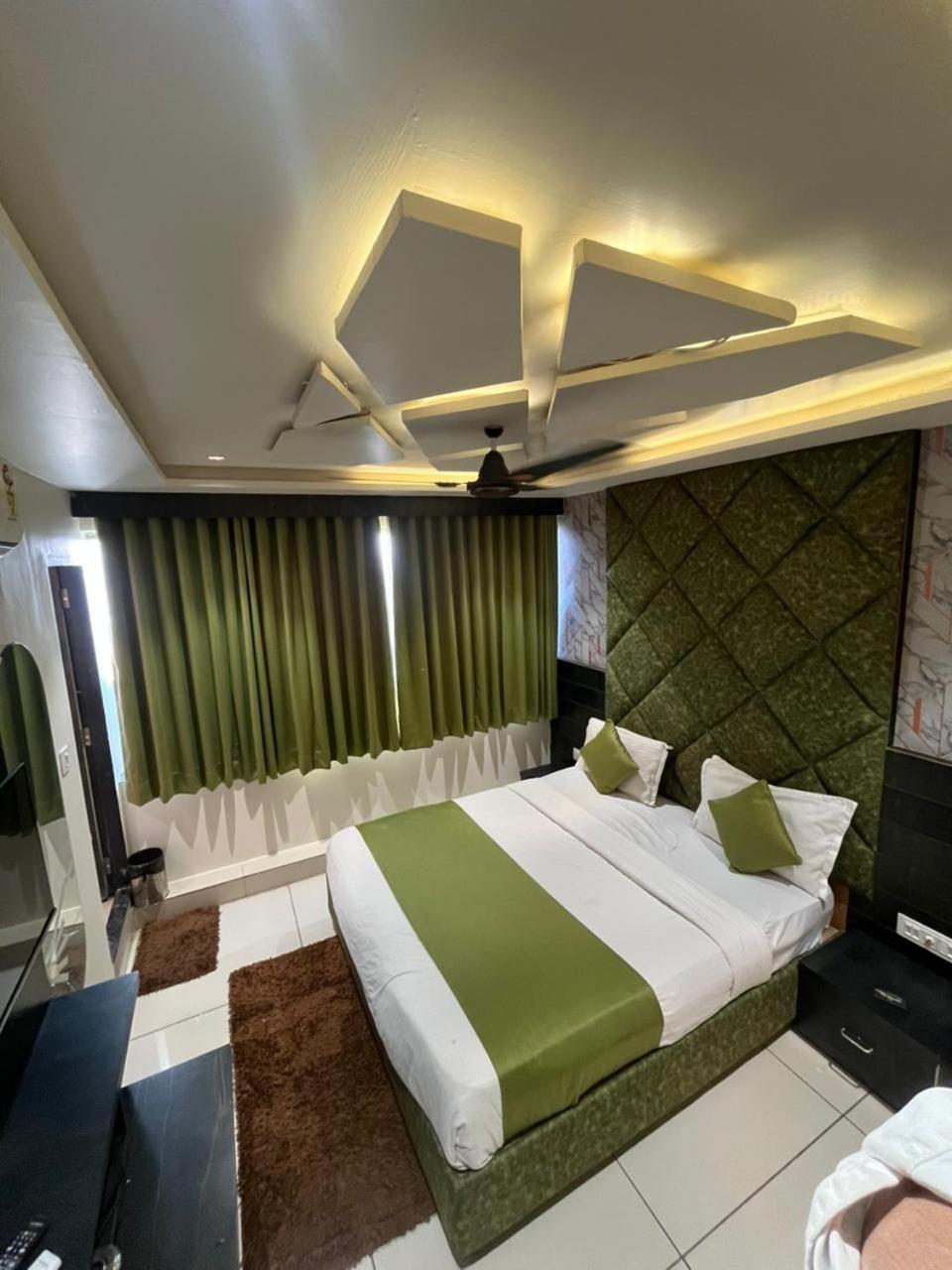 Prime View Hotel Ahmedabad Zimmer foto